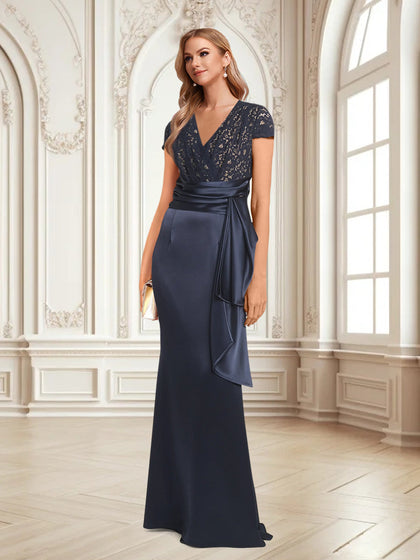 Trompete/Meerjungfrau V-Ausschnitt Kurze Ärmel Kleider für die Brautmutter mit Schärpe