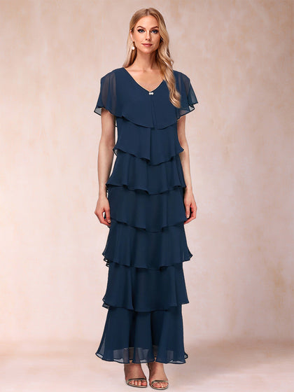 Etui-Linie/Säulenkleid mit V-Ausschnitt, kurzen Ärmeln und Rüschen für die Brautmutter