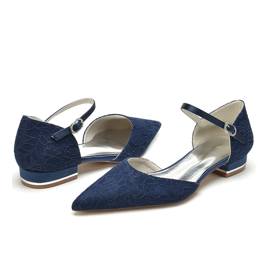 Damen Abendschuhe aus Spitze und Seidensatin mit Knöchelriemen und geschlossener Spitze und flachem Absatz