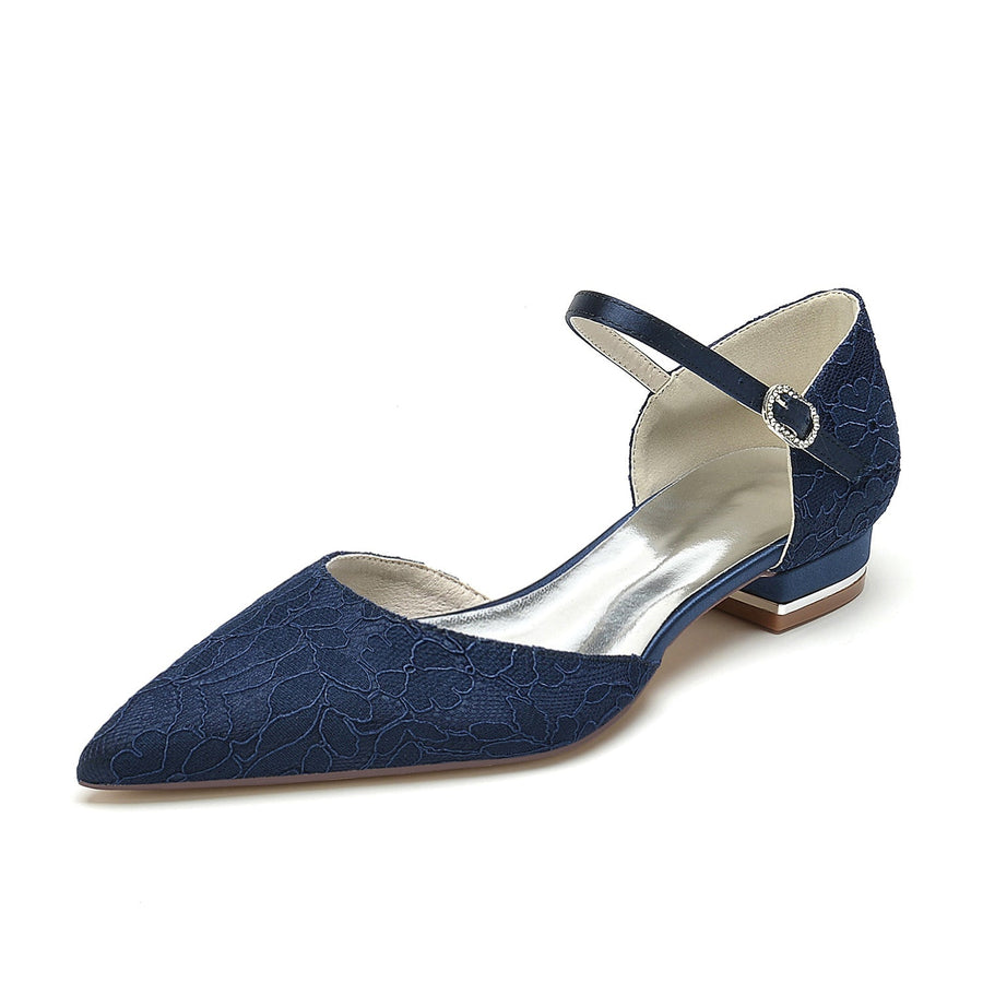 Damen Abendschuhe aus Spitze und Seidensatin mit Knöchelriemen und geschlossener Spitze und flachem Absatz