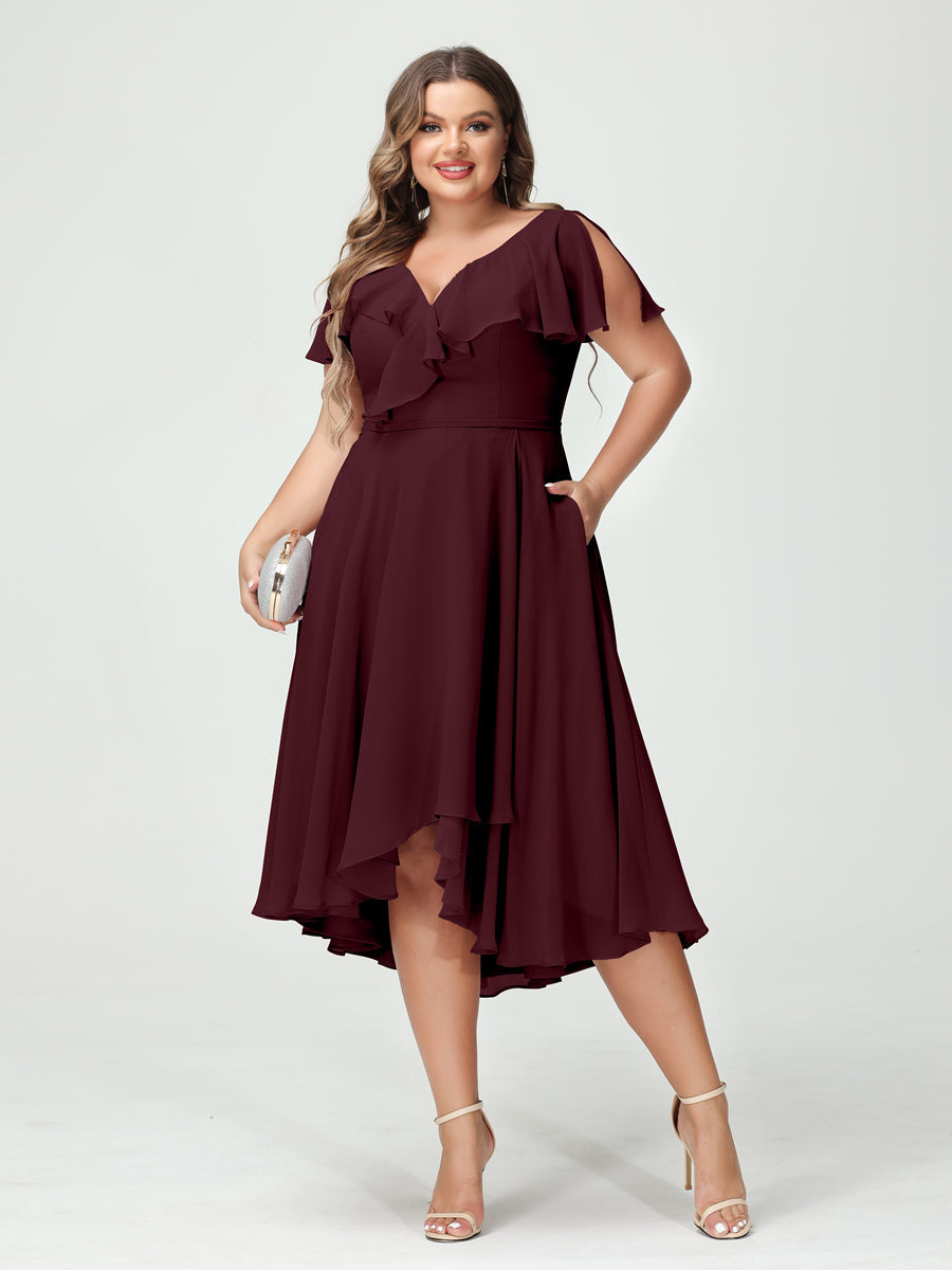 A-Linie/Prinzessin V-Ausschnitt Kurze Ärmel Chiffon Rüschen Hoch-Tief Übergröße Brautjungfernkleider mit Taschen