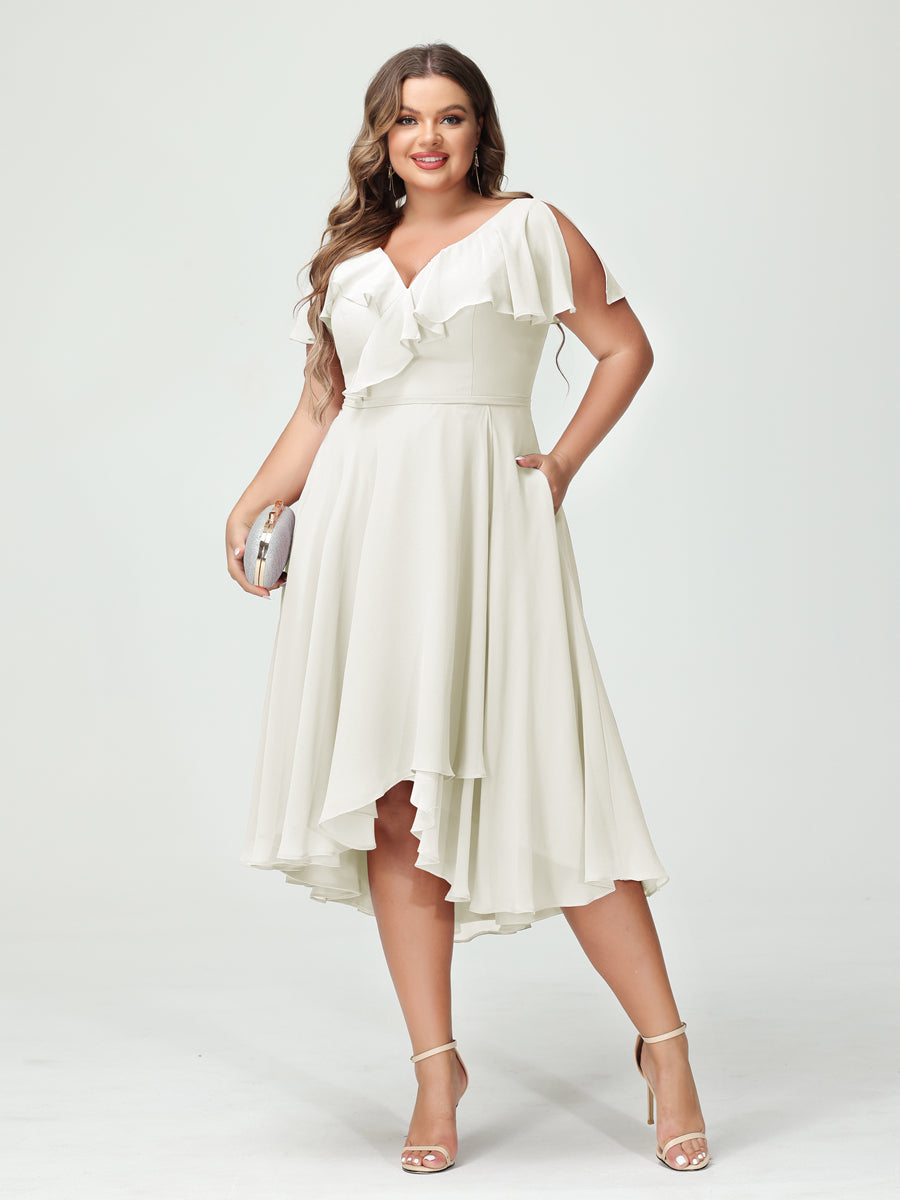 A-Linie/Prinzessin V-Ausschnitt Kurze Ärmel Chiffon Rüschen Hoch-Tief Übergröße Brautjungfernkleider mit Taschen