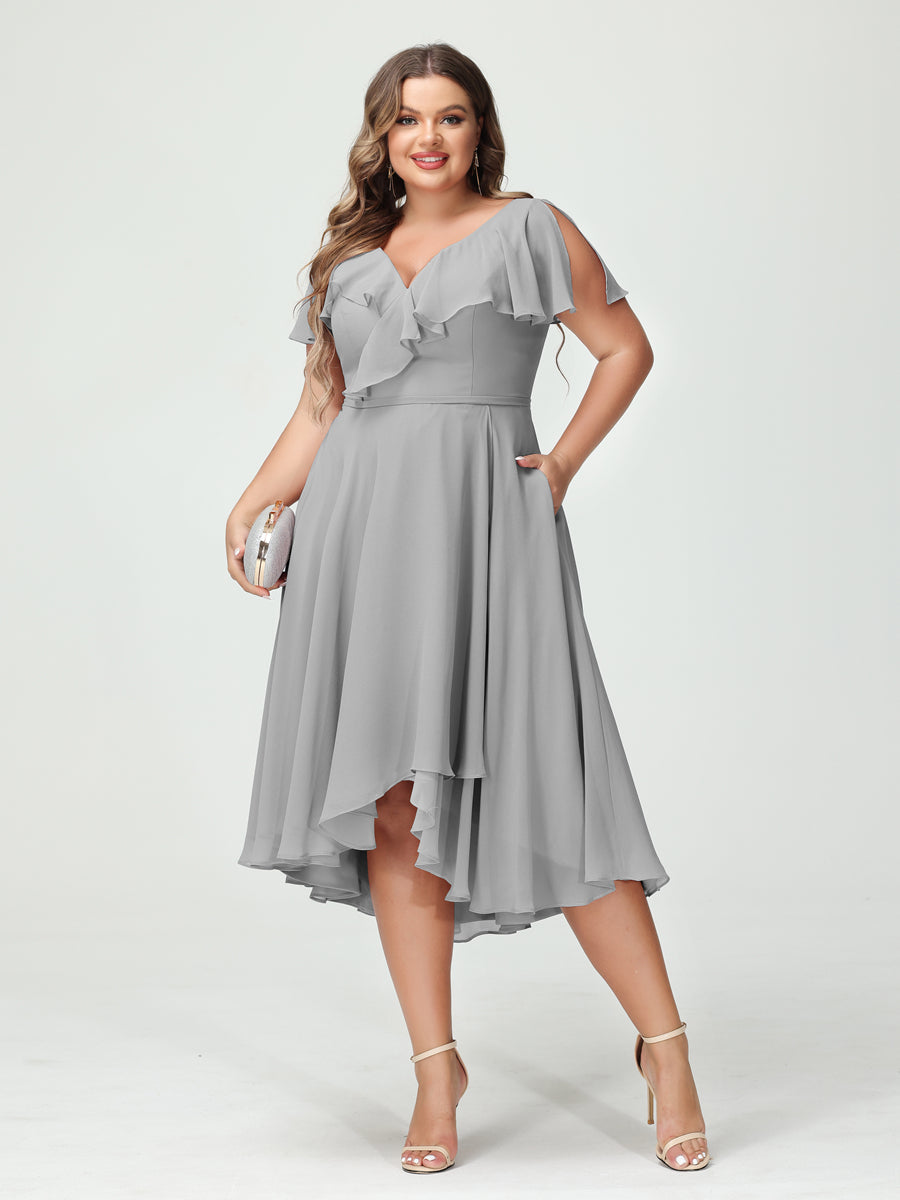 A-Linie/Prinzessin V-Ausschnitt Kurze Ärmel Chiffon Rüschen Hoch-Tief Übergröße Brautjungfernkleider mit Taschen