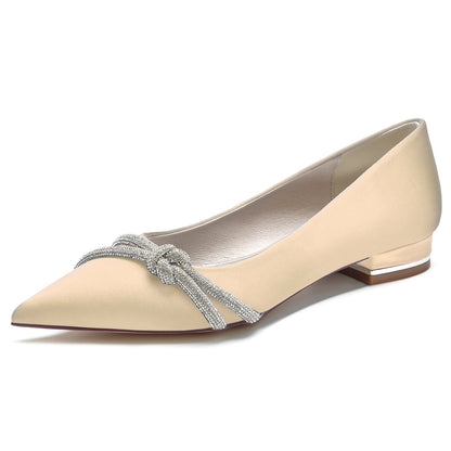Damen Seidensatin mit geschlossener Spitze und flachem Absatz Abendschuhe