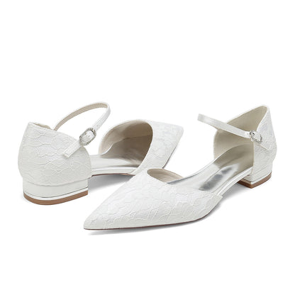 Damen Abendschuhe aus Spitze und Seidensatin mit Knöchelriemen und geschlossener Spitze und flachem Absatz