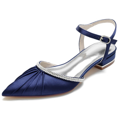 Damen Seidensatin mit geschlossener Spitze Knöchelriemen Strass Flacher Absatz Hochzeitsschuhe